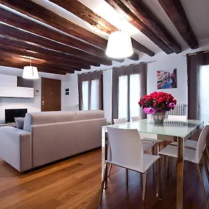 Apartment Good Wine, Venice