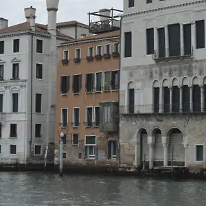 بيت ضيافة Locanda Leon Bianco On The Grand Canal, البندقية