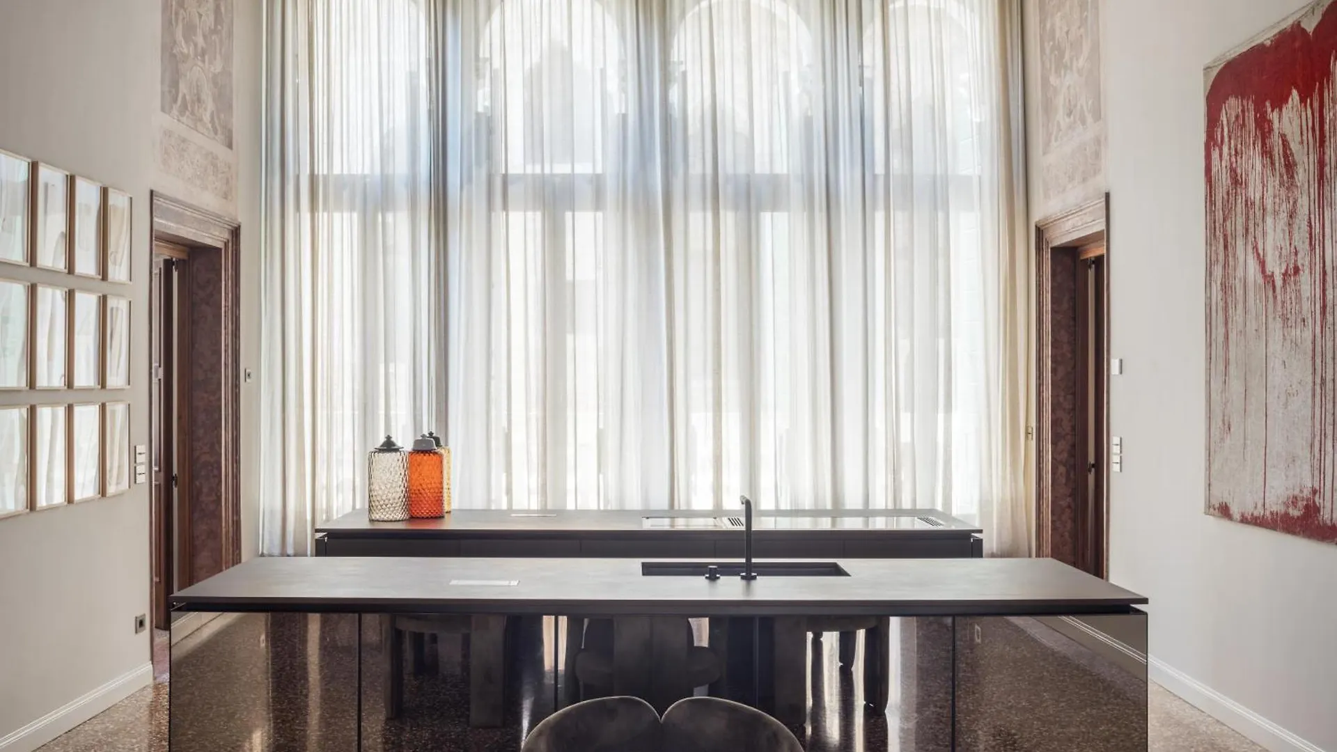 ונציה Noble Floor Art Apartment R&R 0*,